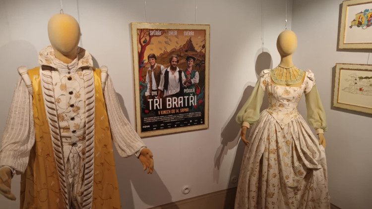 FOTOGALERIE: Zámek v Čechách pod Kosířem otevřel obnovenou expozici Zdeňka a Jana