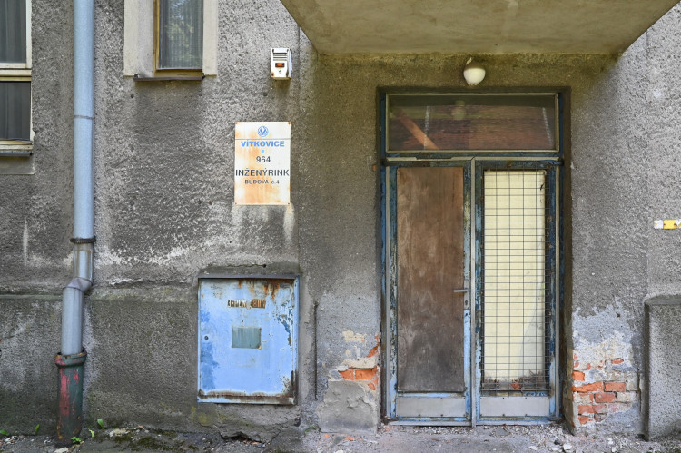 FOTOGALERIE: Vítkovický Lipový dvůr. V areálu z časů Rakousko-Uherska se opět bydlí