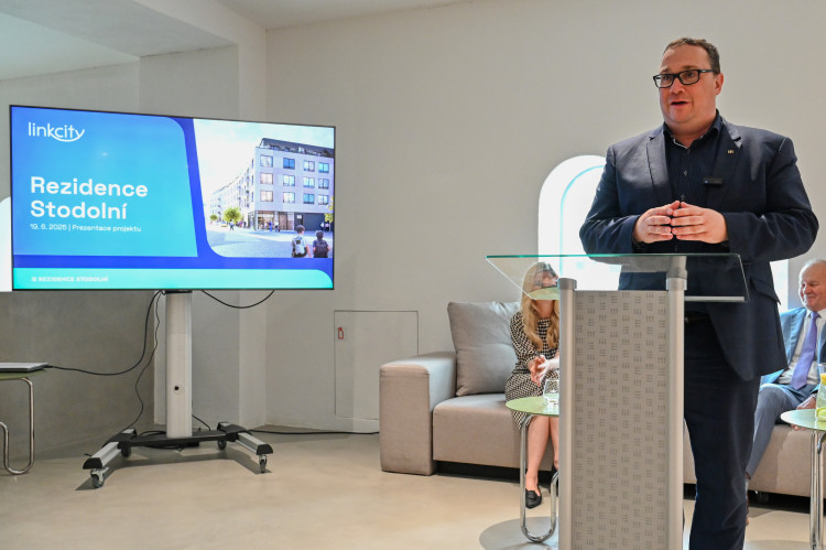 FOTOGALERIE: Proměna ostravské Stodolní je na spadnutí. Začíná demolice a stavba nových bytů