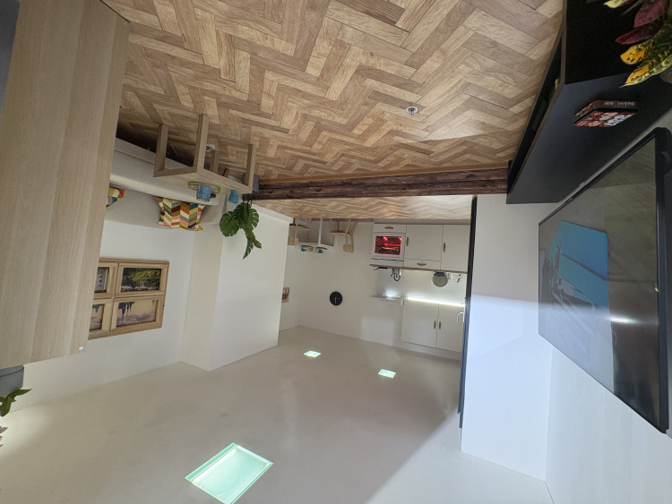 FOTOGALERIE: Svět naruby v centru Brna. Nové muzeum iluzí láká na optické triky a zrcadla