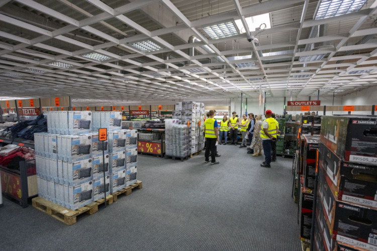 FOTOGALERIE: V nákupní zóně na okraji Olomouce funguje nová prodejna Lidl Outlet