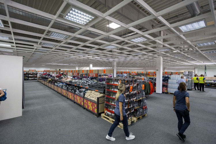 FOTOGALERIE: V nákupní zóně na okraji Olomouce funguje nová prodejna Lidl Outlet