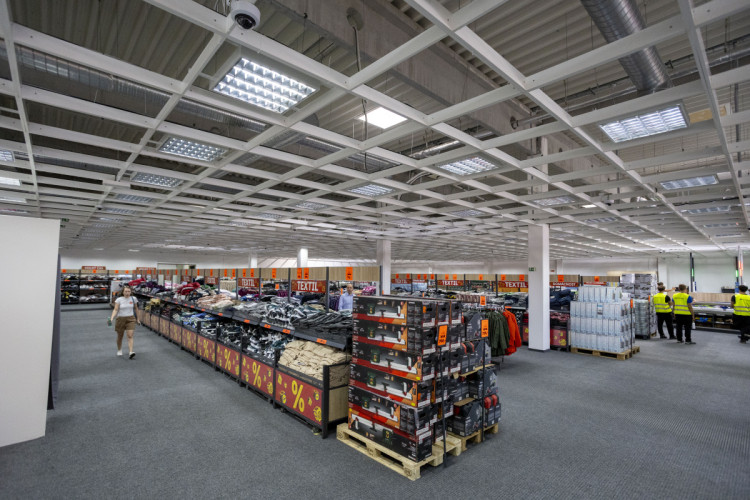 FOTOGALERIE: V nákupní zóně na okraji Olomouce funguje nová prodejna Lidl Outlet