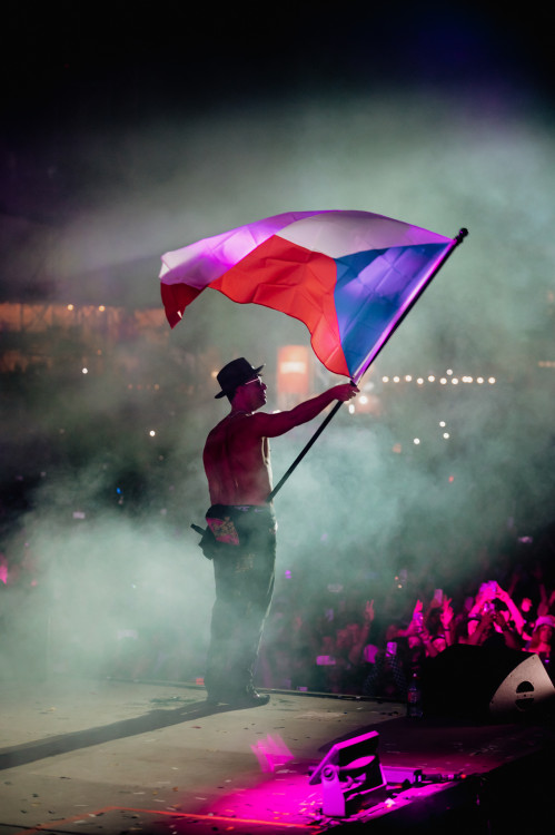 FOTOGALERIE: Beats for Love. Drumy duní pod vyhaslými vysokými pecemi