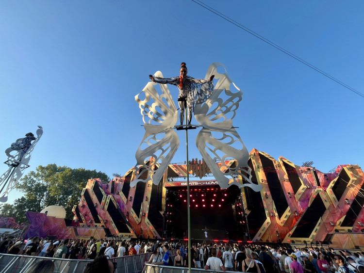 FOTOGALERIE: Beats for Love. Drumy duní pod vyhaslými vysokými pecemi