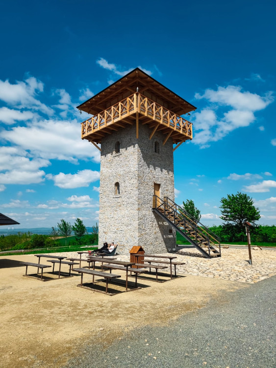 FOTOGALERIE: Rozhledna v Tučíně byla otevřená loni na podzim