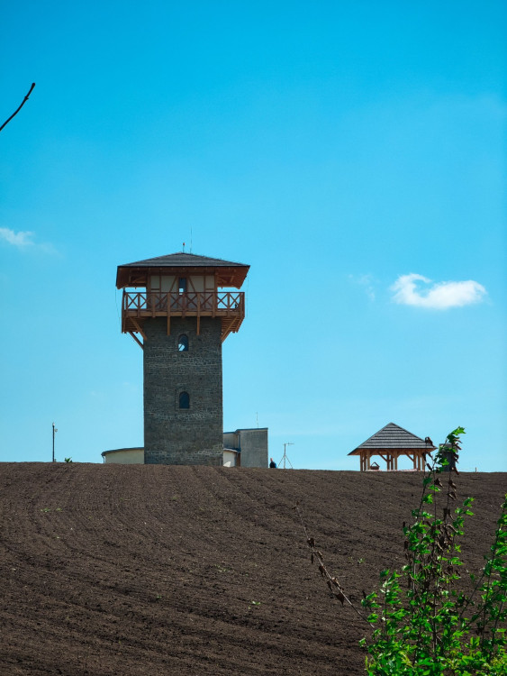 FOTOGALERIE: Rozhledna v Tučíně byla otevřená loni na podzim