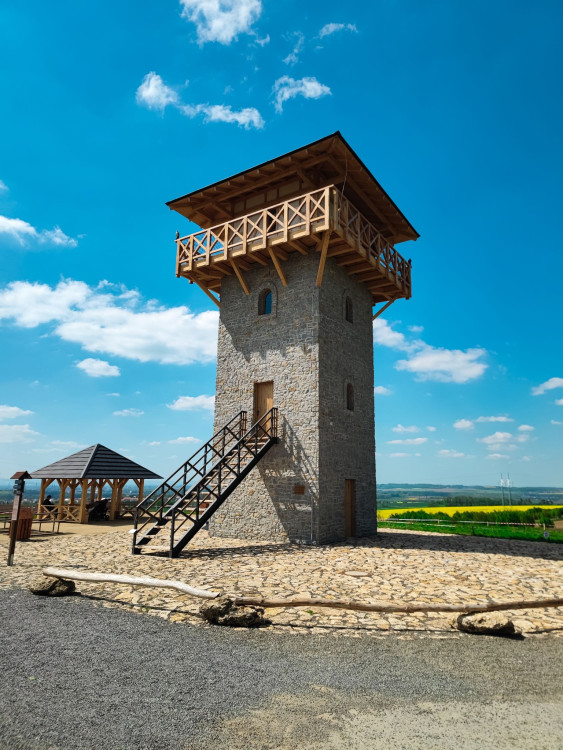 FOTOGALERIE: Rozhledna v Tučíně byla otevřená loni na podzim