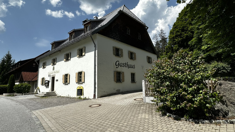 U této hospody vyjdete z lesa