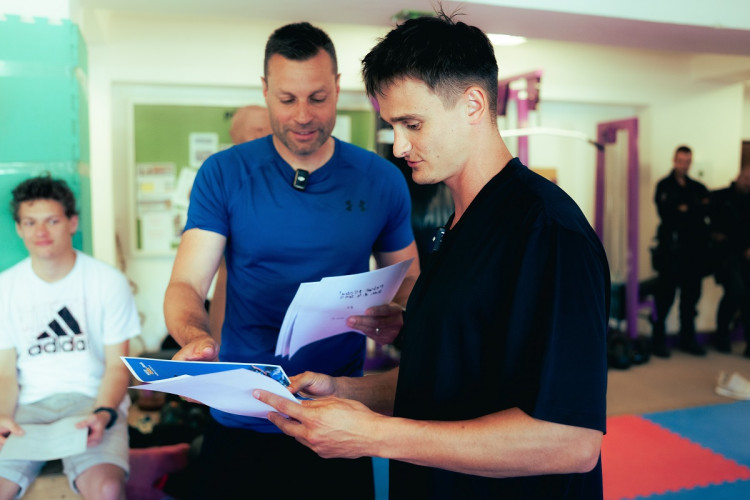 FOTOGALERIE: Úspěšný mladý youtuber Jan Hanko si vyzkoušel policejní fyzické testy