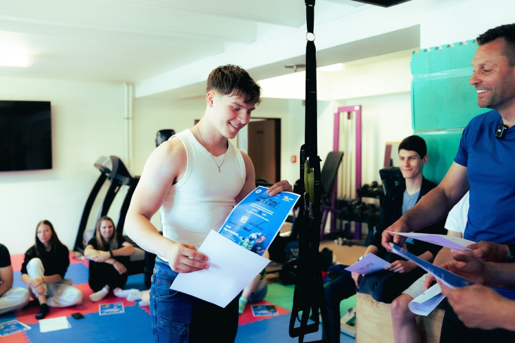 FOTOGALERIE: Úspěšný mladý youtuber Jan Hanko si vyzkoušel policejní fyzické testy