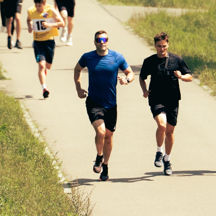 FOTOGALERIE: Úspěšný mladý youtuber Jan Hanko si vyzkoušel policejní fyzické testy