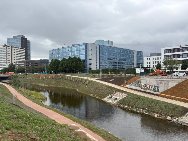 FOTOGALERIE: Stihlo se. Protipovodňová opatření na Poříčí jsou konečně hotová