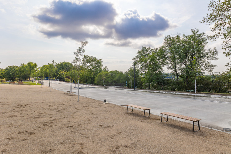 FOTOGALERIE: Vítkov prokoukl. Nevzhledné parkoviště nahradily fontány a stromořadí