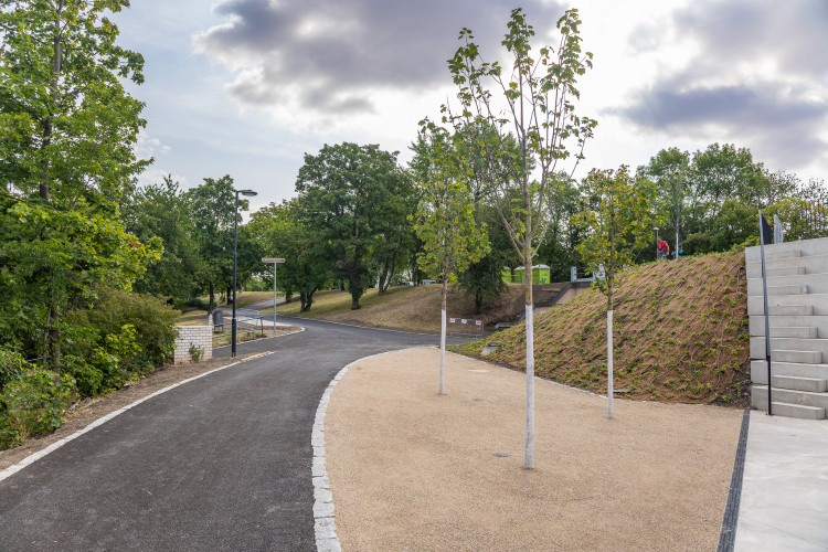 FOTOGALERIE: Vítkov prokoukl. Nevzhledné parkoviště nahradily fontány a stromořadí