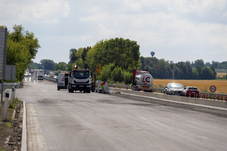 FOTOGALERIE: Rekonstrukce i nová stavba. D35 mezi Olomoucí a Litovlí prochází změnou