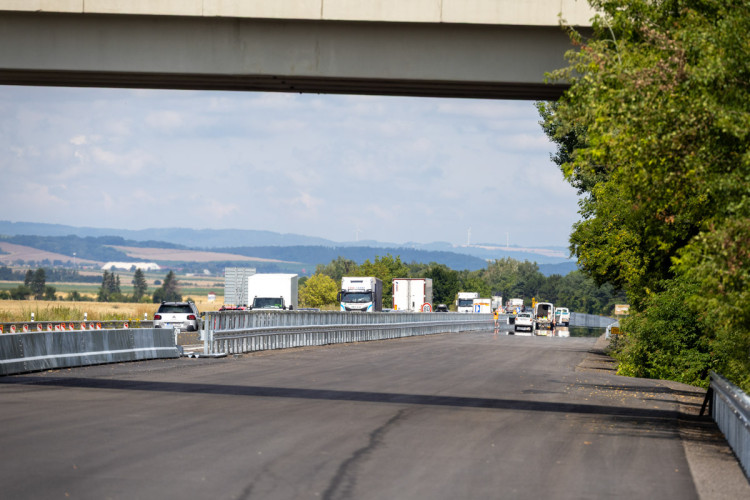 FOTOGALERIE: Rekonstrukce i nová stavba. D35 mezi Olomoucí a Litovlí prochází změnou