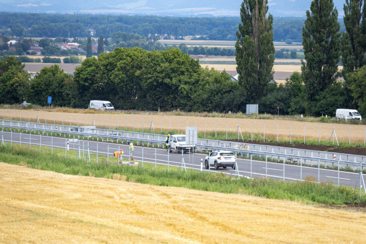 FOTOGALERIE: Rekonstrukce i nová stavba. D35 mezi Olomoucí a Litovlí prochází změnou