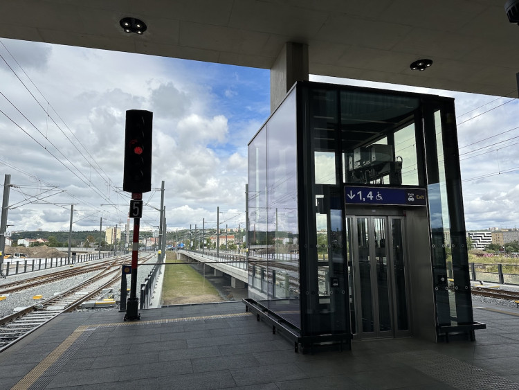 FOTOGALERIE: Praha má po čtyřiceti letech nové nádraží, Bubny jsou nejmodernější v Česku