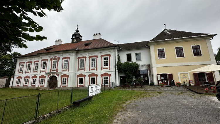 Zámek Mlázovy na Sušicku