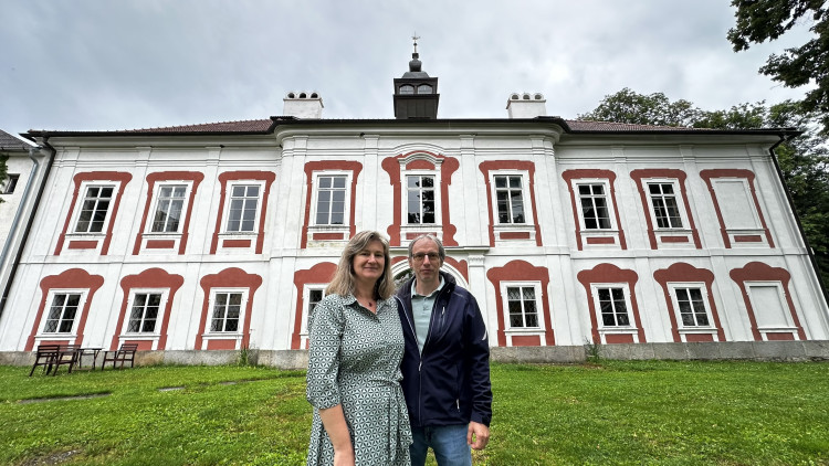 Majitelé zámku, manželé Šperlovi