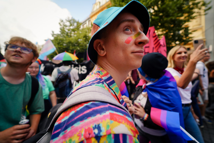 FOTOGALERIE: Prahou prošel průvod Prague Pride. Účastnil se Lipavský, Hřib i velvyslanci