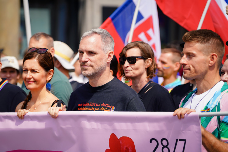 FOTOGALERIE: Prahou prošel průvod Prague Pride. Účastnil se Lipavský, Hřib i velvyslanci