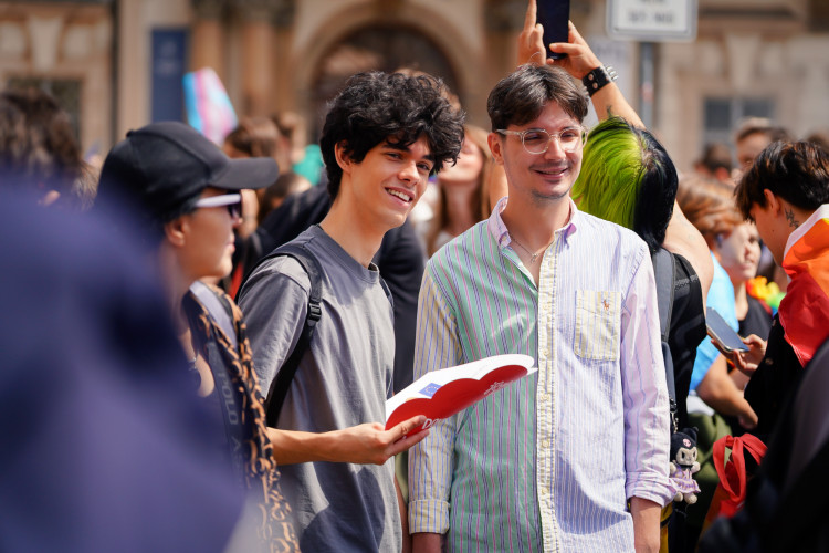FOTOGALERIE: Prahou prošel průvod Prague Pride. Účastnil se Lipavský, Hřib i velvyslanci