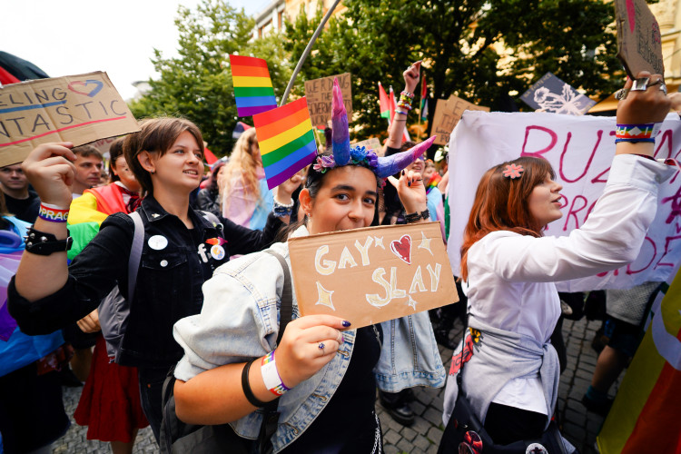 FOTOGALERIE: Prahou prošel průvod Prague Pride. Účastnil se Lipavský, Hřib i velvyslanci