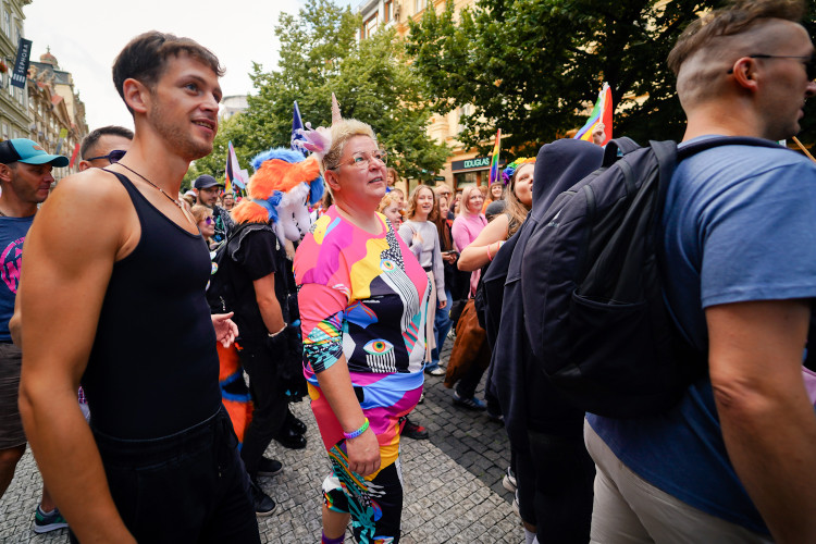 FOTOGALERIE: Prahou prošel průvod Prague Pride. Účastnil se Lipavský, Hřib i velvyslanci