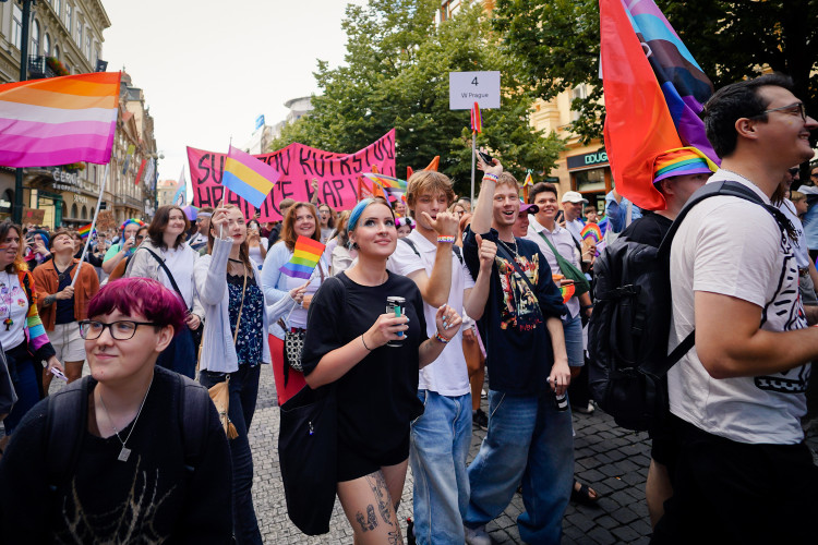 FOTOGALERIE: Prahou prošel průvod Prague Pride. Účastnil se Lipavský, Hřib i velvyslanci
