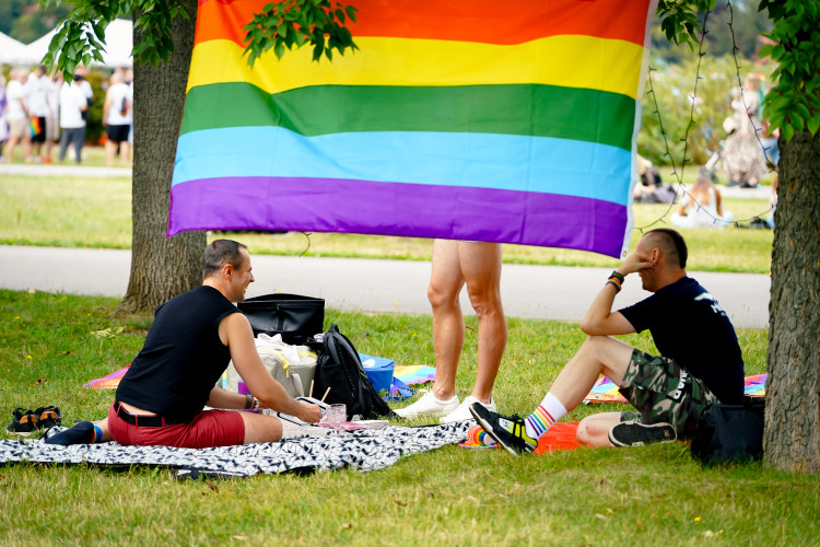 FOTOGALERIE: Prahou prošel průvod Prague Pride. Účastnil se Lipavský, Hřib i velvyslanci