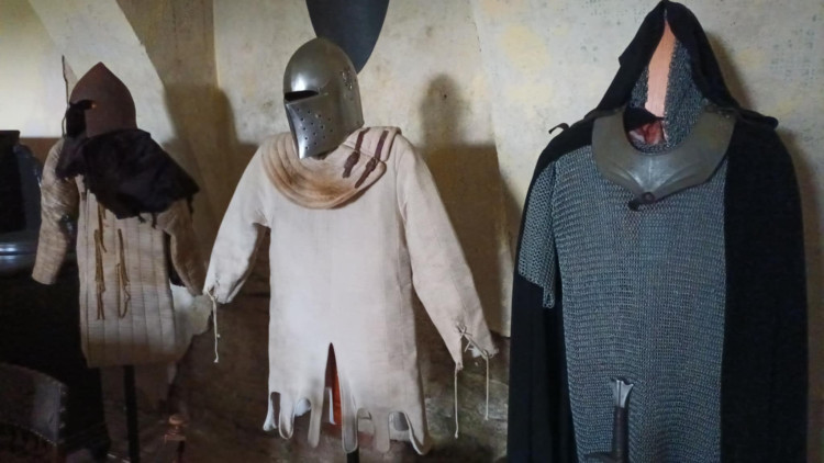 FOTOGALERIE: Ptenský zámek otevřel své komnaty, chodby a sklepy