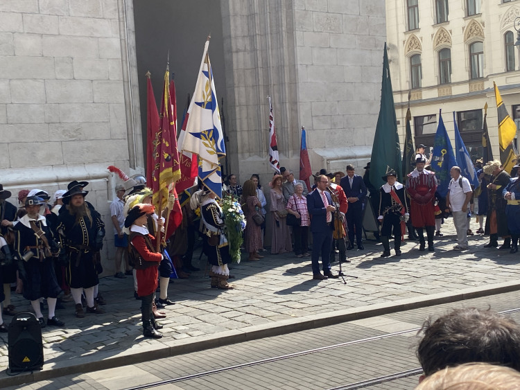 FOTOGALERIE: Brnem prošla historická armáda. Průvod připomněl legendární středověké bitvy