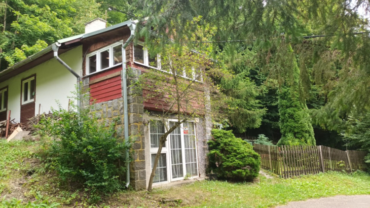 FOTOGALERIE: Indiánská hospoda, skalní brána, Zkamenělý zámek, Javoříčské jeskyně