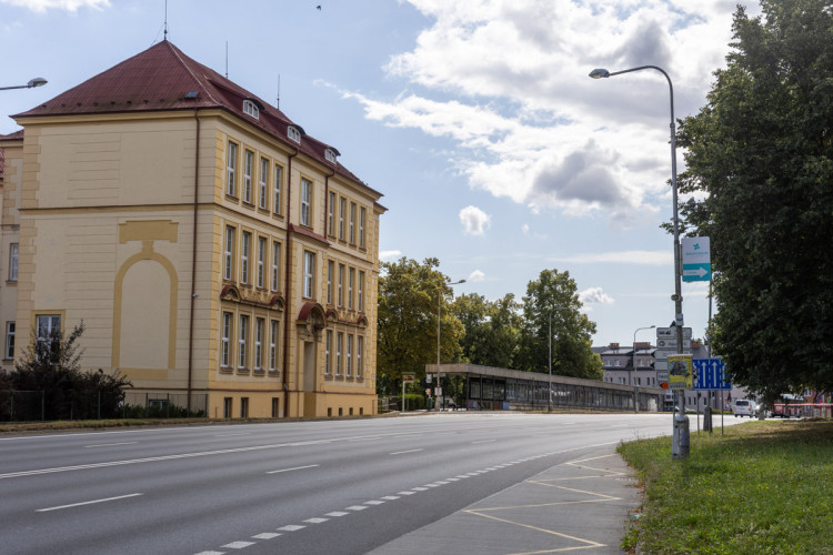 FOTOGALERIE: Streetartová úprava rozzářila pochod u olomoucké fakultní nemocnice