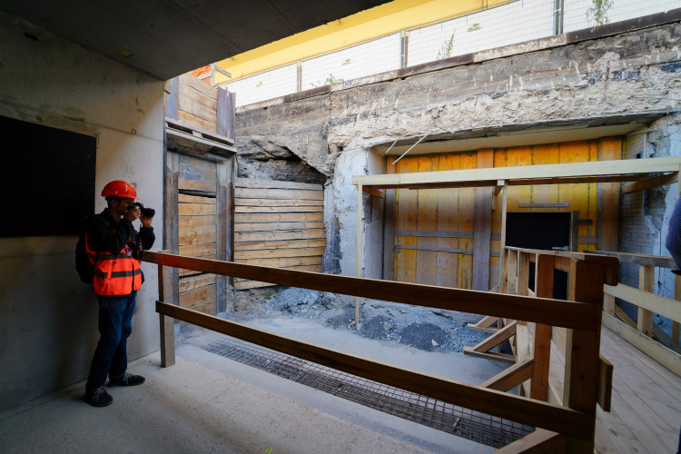FOTOGALERIE: Lávka s promenádou i nové nástupiště. Smíchovské nádraží získává podobu