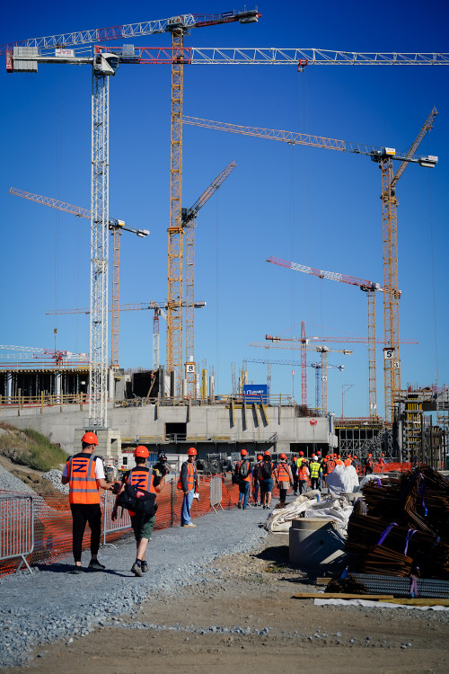 FOTOGALERIE: Lávka s promenádou i nové nástupiště. Smíchovské nádraží získává podobu