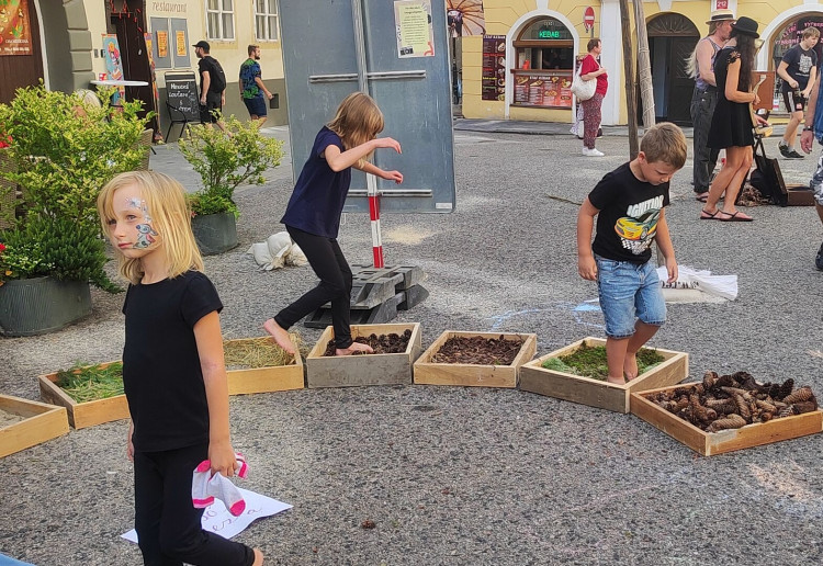 Ulice Budějc rozzářily barvy festivalu Město lidem, lidé městu