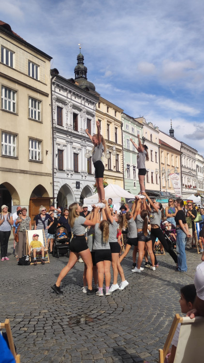 Ulice Budějc rozzářily barvy festivalu Město lidem, lidé městu