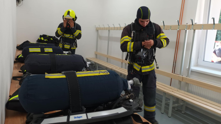 FOTOGALERIE: Trenažér pro výcvik pohyb v zakouřeném prostředí v Hamrech na Prostějovsku