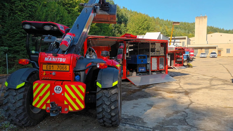 FOTOGALERIE: Trenažér pro výcvik pohyb v zakouřeném prostředí v Hamrech na Prostějovsku