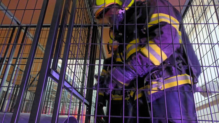 FOTOGALERIE: Trenažér pro výcvik pohyb v zakouřeném prostředí v Hamrech na Prostějovsku