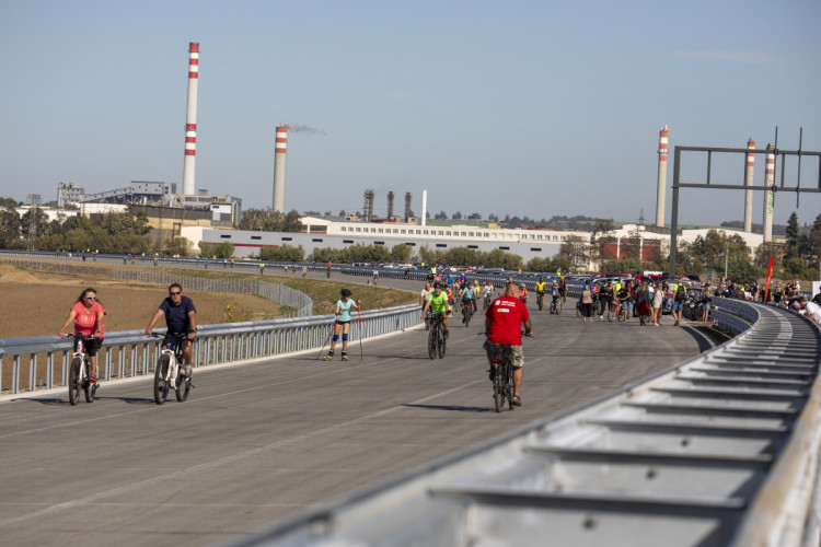 FOTOGALERIE: Davy na D1 před dokončením. Úsek u Přerova se otevřel veřejnosti