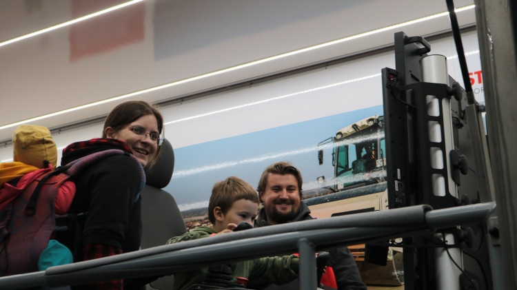 FOTO: Noc vědců v Brně navštívily stovky lidí, nejčastěji rodiny s dětmi