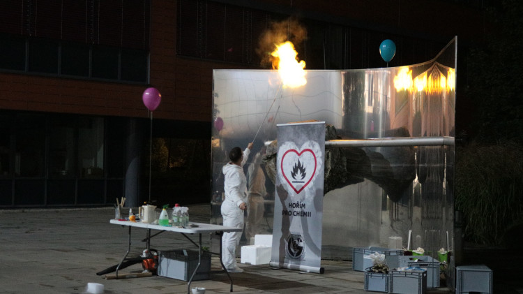 FOTO: Noc vědců v Brně navštívily stovky lidí, nejčastěji rodiny s dětmi