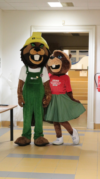 FOTO: Noc vědců v Brně navštívily stovky lidí, nejčastěji rodiny s dětmi