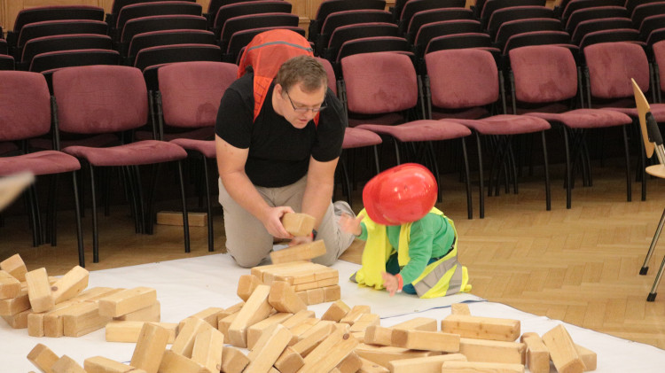 FOTO: Noc vědců v Brně navštívily stovky lidí, nejčastěji rodiny s dětmi