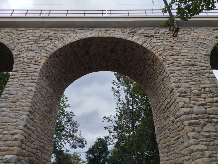 Oprava železničního viaduktu v Jihlavě