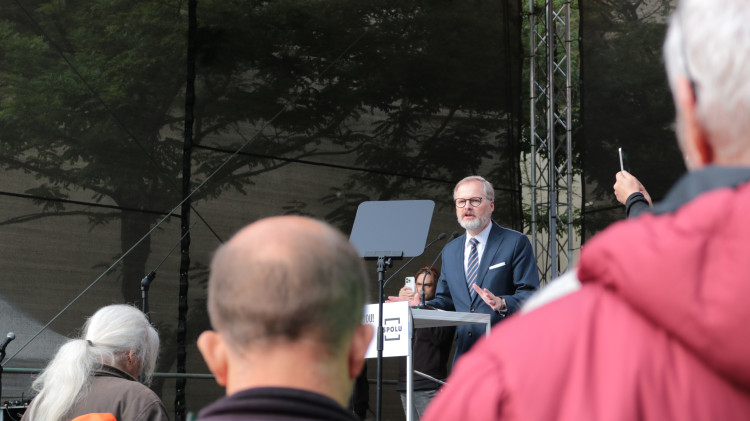 FOTO: Petr Fiala přijel tři dny před volbami do Brna na největší happening koalice